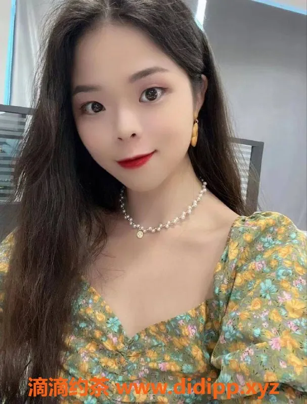 杭州楼凤-上城19岁诗诗，温柔体贴，倾情服务