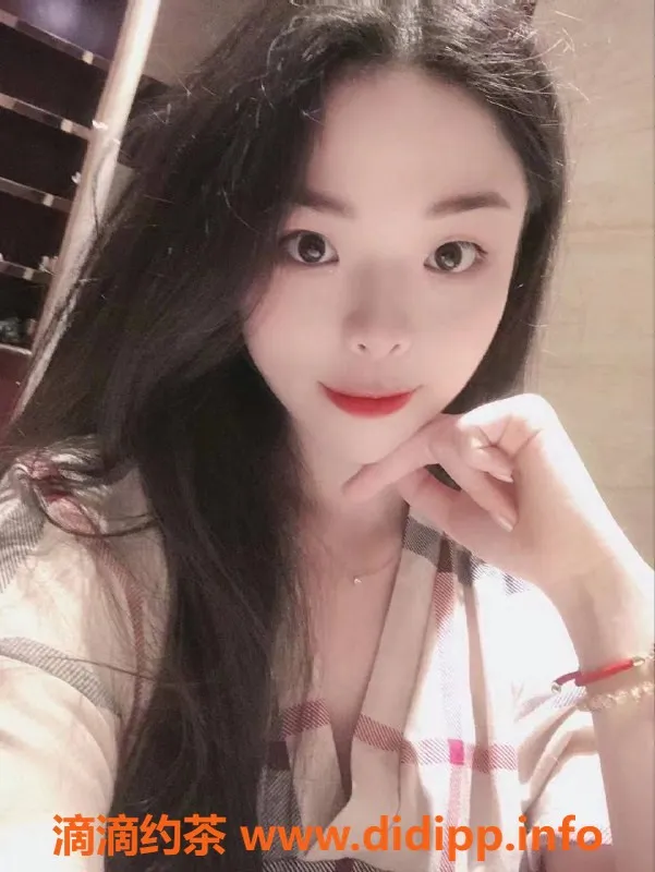 杭州楼凤-上城19岁诗诗，温柔体贴，倾情服务