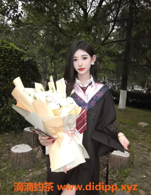 广州楼凤-天河瑶瑶，模特兼职嫩妹，课费2500