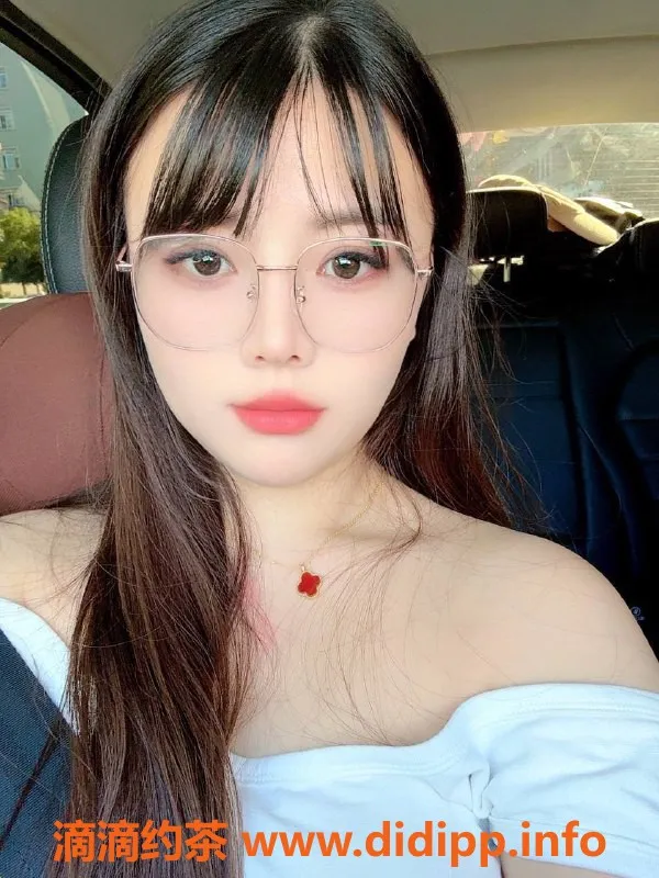 东莞楼凤资源信息,南城依月|身材火辣|25岁|陪浴服务