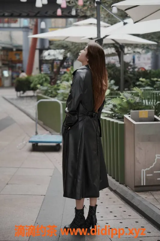 厦门楼凤-海沧熟女老师依依，38D微胖女神