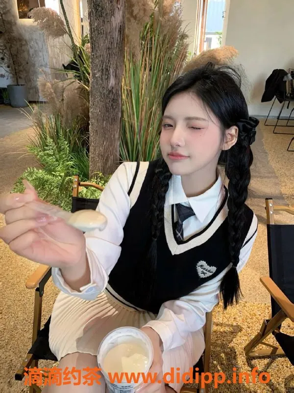 上海楼凤资源信息,浦东麦琪，21岁高挑女神，胸围D，超值服务等你尝试！