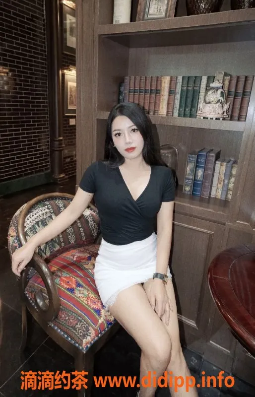 广州楼凤-天河御姐安娜，8P夜课服务大长腿魅力