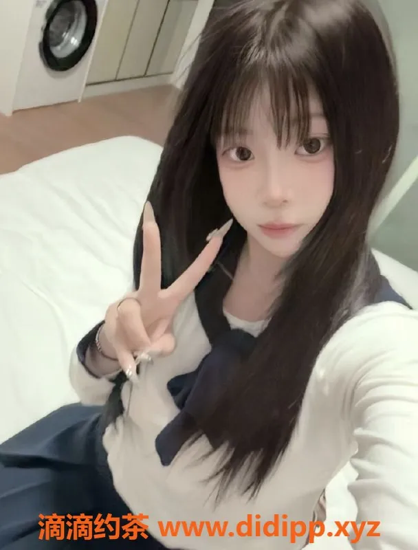 厦门楼凤-集美蓉蓉，七米身高，简约舌吻服务