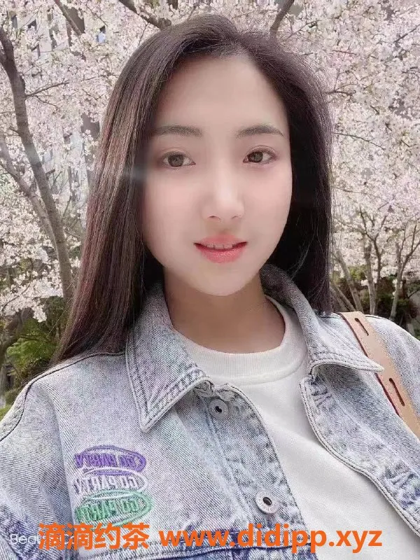 南京楼凤-建邺区开心果，20岁165cm，服务超贴心