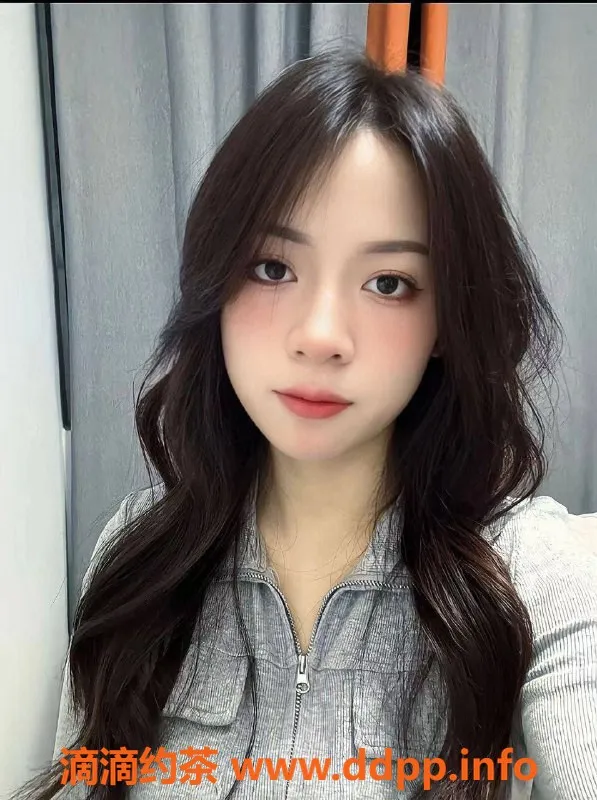 成都楼凤-武侯区小雨，身高165，22岁，600元45分钟服务