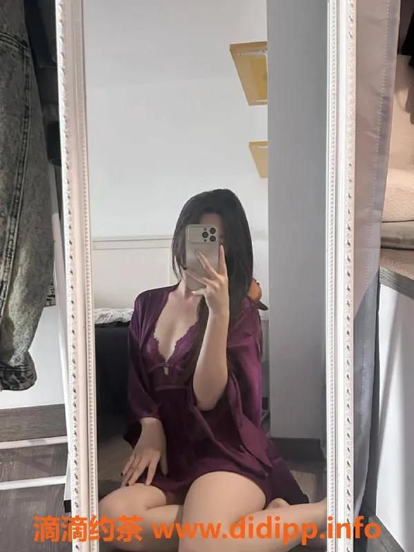 杭州楼凤-绵绵冰小羊：168cm/48kg/22岁，陪浴服务优质享受