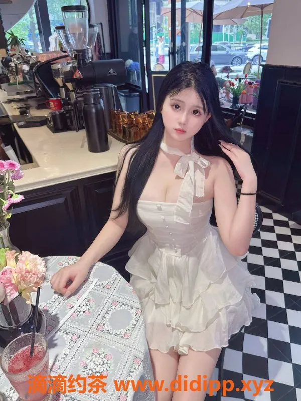 上海楼凤-闵行达达，168高52kg C罩，超值体验11元起