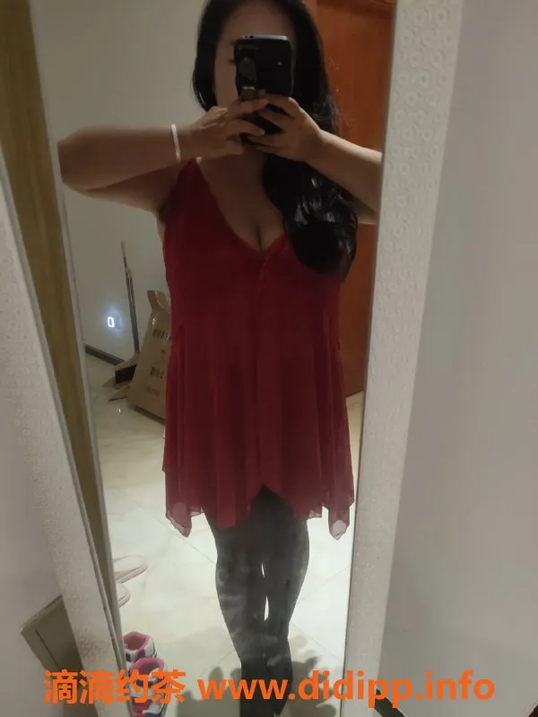 昆明楼凤-西山区小祖宗36E，茶费500P/900PP，已视频验证