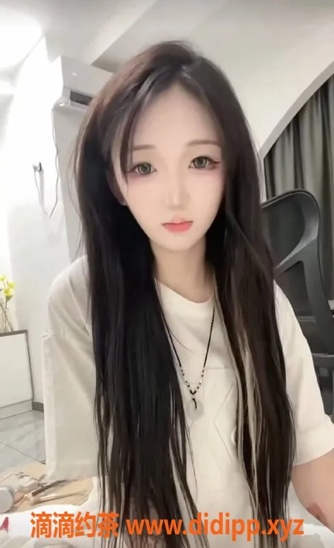 北京楼凤-朝阳小露西，168cm/47kg，年轻嫩妹，千元档服务