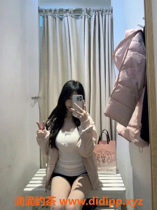 广州楼凤-璐姐—22岁一字马女神，广州市海珠区全套只需600