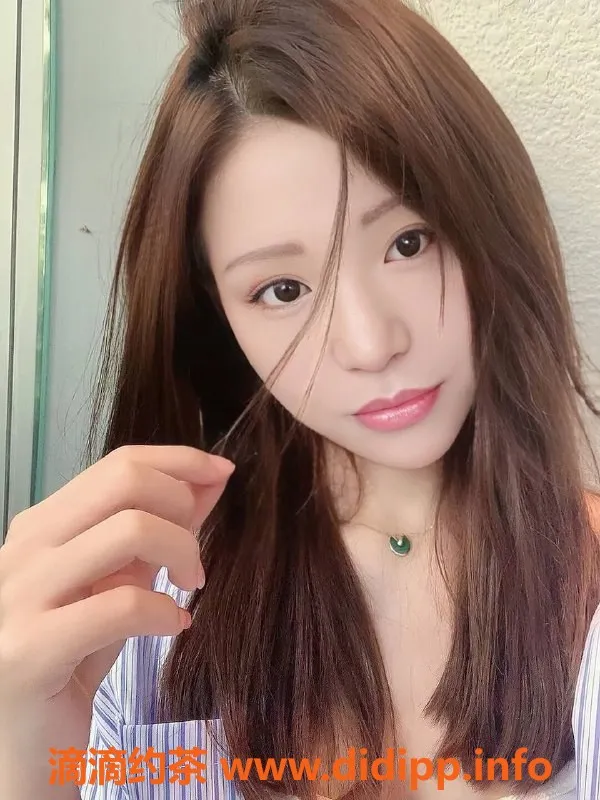 杭州楼凤-上城区小画老师，24岁160cm C奶，600元包夜不限次