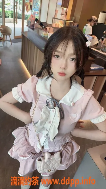 成都楼凤-高新区嫩妹豆子，课时费6p，服务超赞！