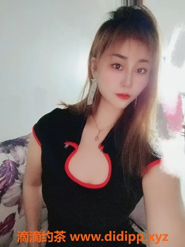 深圳楼凤-龙岗小夭大咪咪，700元魅力体验