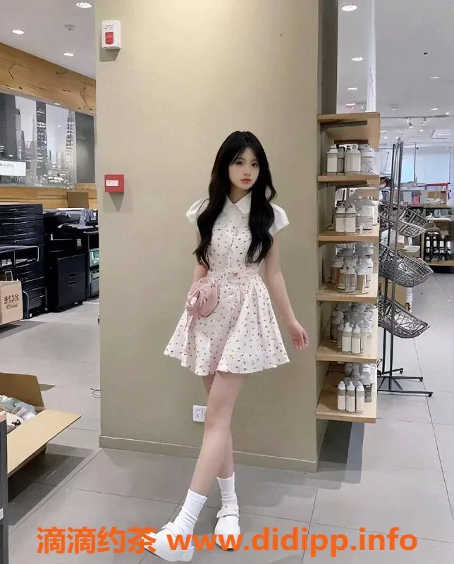 杭州楼凤-上城嫩妹许昕言，900元舌吻服务等你来体验