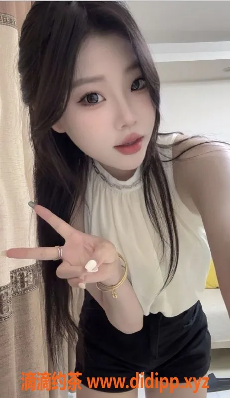 厦门楼凤-18岁嫩妹西米露，主动热情服务，舌吻可享！