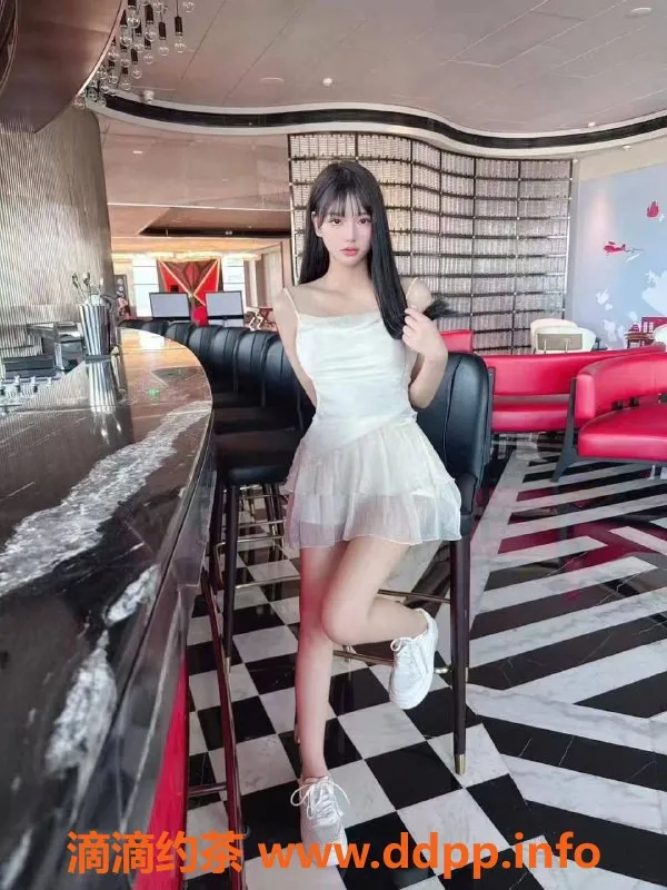 北京楼凤资源信息,朝阳传媒大学新晋兼职苏瓷，1400p服务等你来体验！