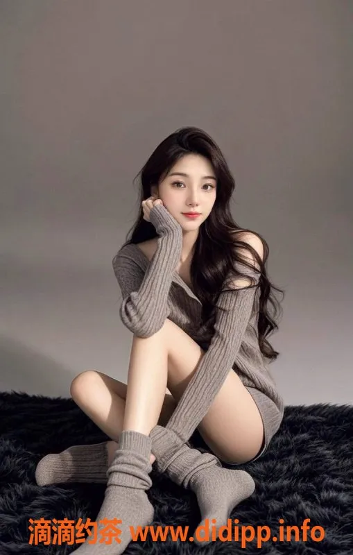 厦门楼凤-思明区雨薇 162cm 48kg 600元起 丝袜共浴服务