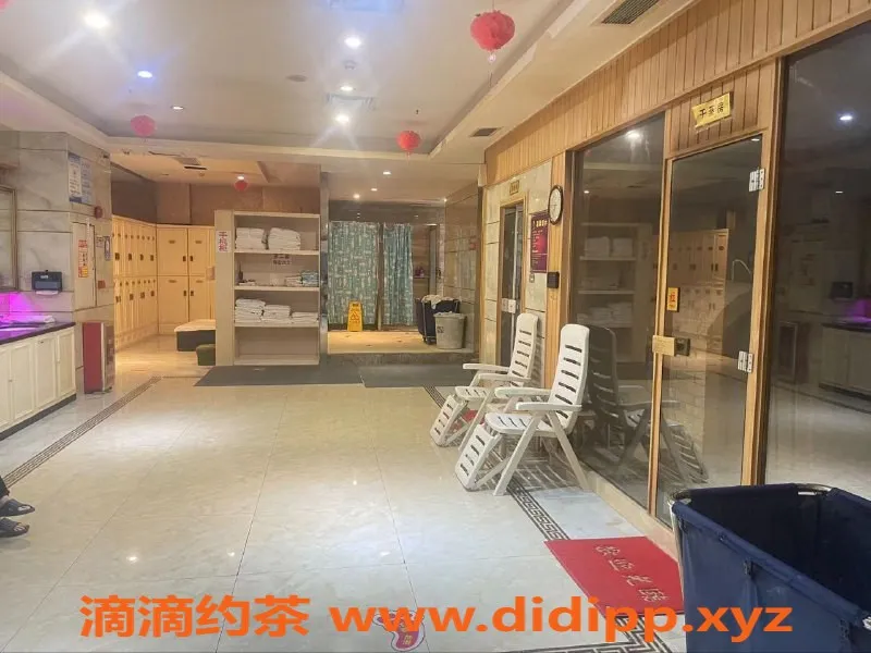 广州楼凤-罗冲围高档桑拿，90后美女热情服务，超A牌仅需788元