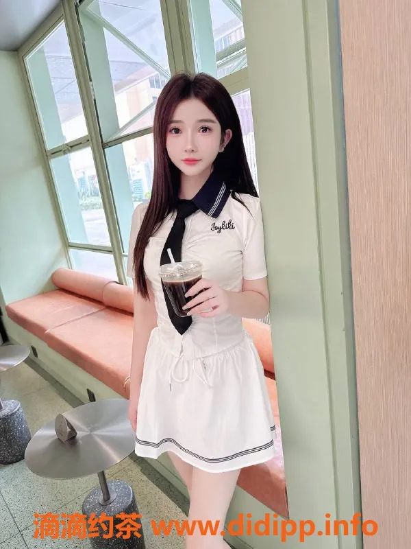 杭州上门服务-元气少女小酒窝，22岁163cm，48kg服务热情