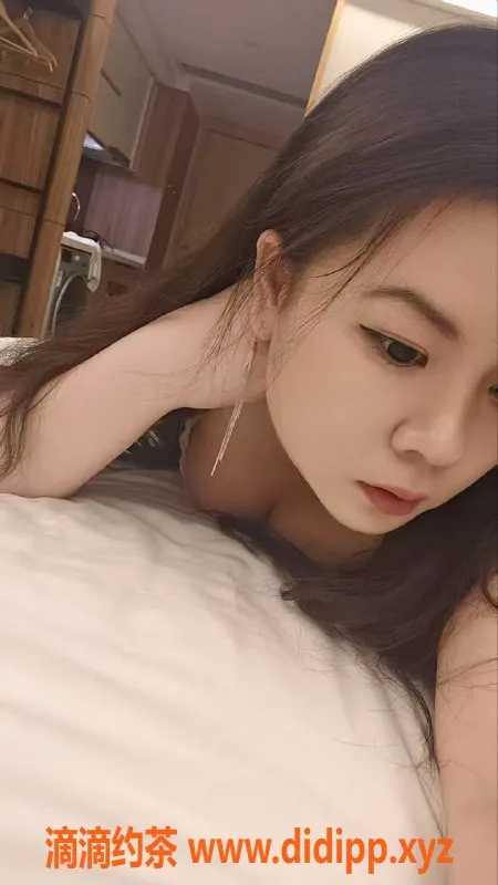 广州楼凤-天河希芸，视频验证御姐，499元起约！