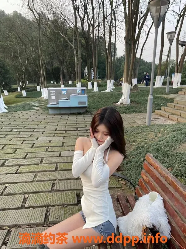 厦门楼凤-思明莲坂附近小柚子，天然C，热情女友系陪伴