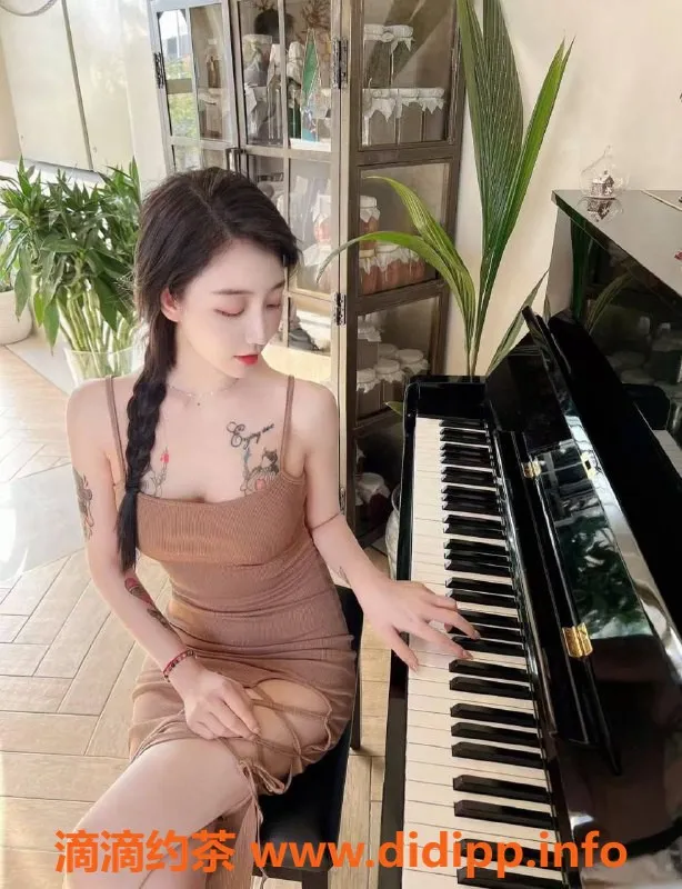 深圳楼凤资源信息,福田区嫩姐可儿，1600元体验制服服务