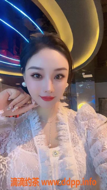 成都楼凤-成都春熙路美林 24岁大胸御姐，轻松愉悦服务