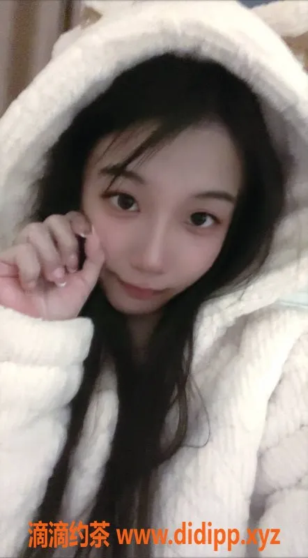 深圳楼凤-宝安区嫩妹小葵，800起，制服水中萧超赞！