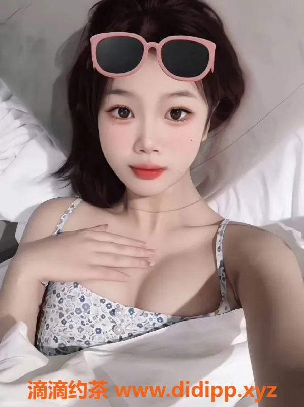 深圳楼凤资源信息,龙华165cm/40kg/36B美眉，课费1000p起