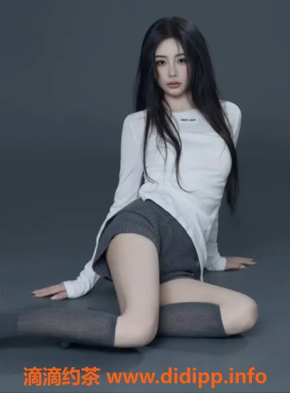 广州楼凤-广州天河🐳狂野 22岁 168/96/36D激情女王