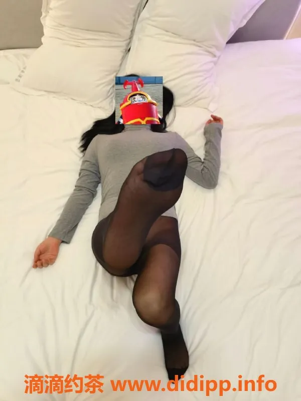 昆明楼凤-西山区敏敏，400元调情服务，制服诱惑引人入胜