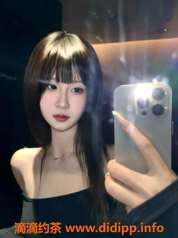 杭州楼凤-拱墅嫩妹小露，1000元私密服务