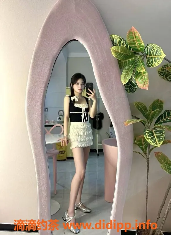 成都楼凤-成华区嫩妹只只，7p课时费，服务超赞！