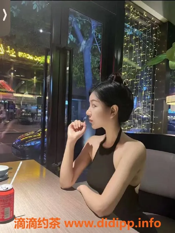 成都楼凤-金融城媛媛，800价位大长腿御姐服务