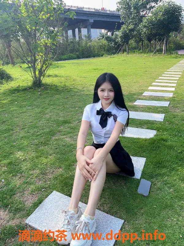 东莞楼凤-南城22岁糖宝，165cm天然36C，调情全裸公浴等多项服务！