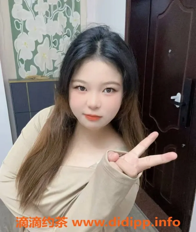 广州楼凤-天河嫩妹桃桃，500元能约到哦！