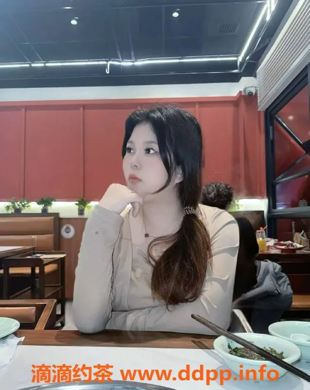 广州楼凤-天河嫩妹桃桃，500元能约到哦！