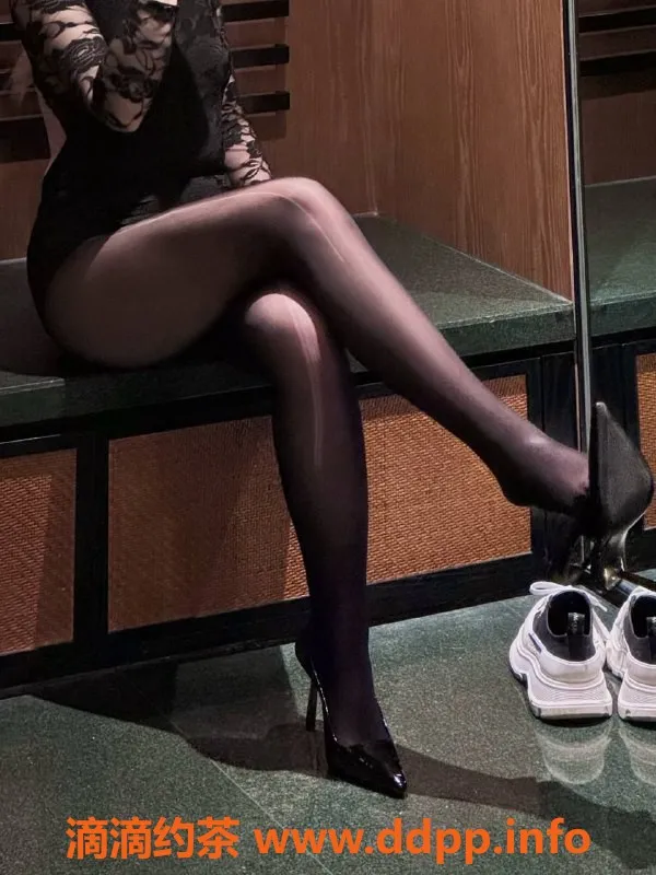 杭州楼凤资源信息,城西银泰嫩妹玉帝，性价比超高！