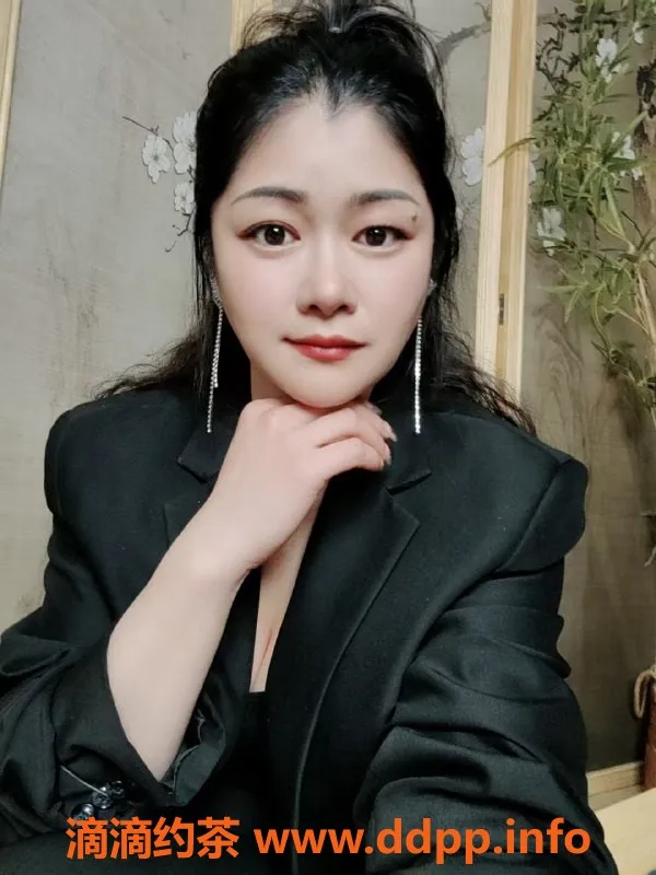 广州楼凤-番禺洛溪小雪，160cm 45kg 性感尤物