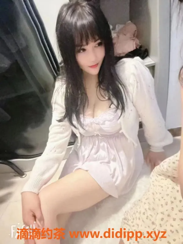 广州楼凤-白云小芳 29岁 166cm 36D 二词中提供按摩服务