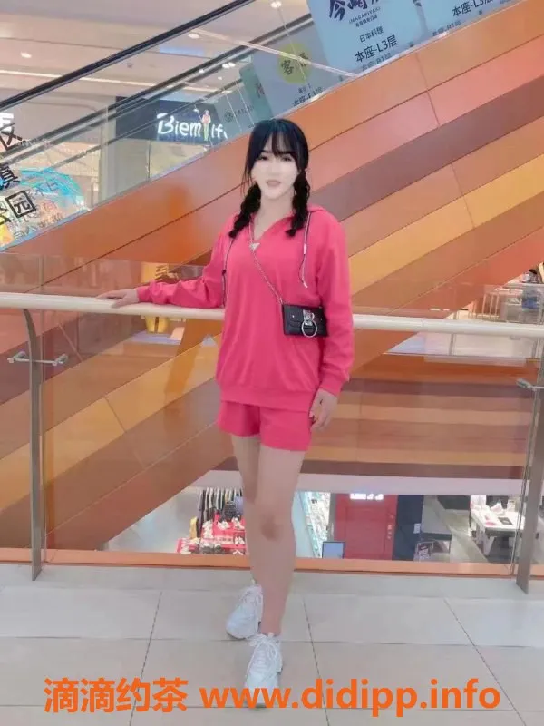 广州楼凤资源信息,白云小芳 29岁 166cm 36D 二词中提供按摩服务