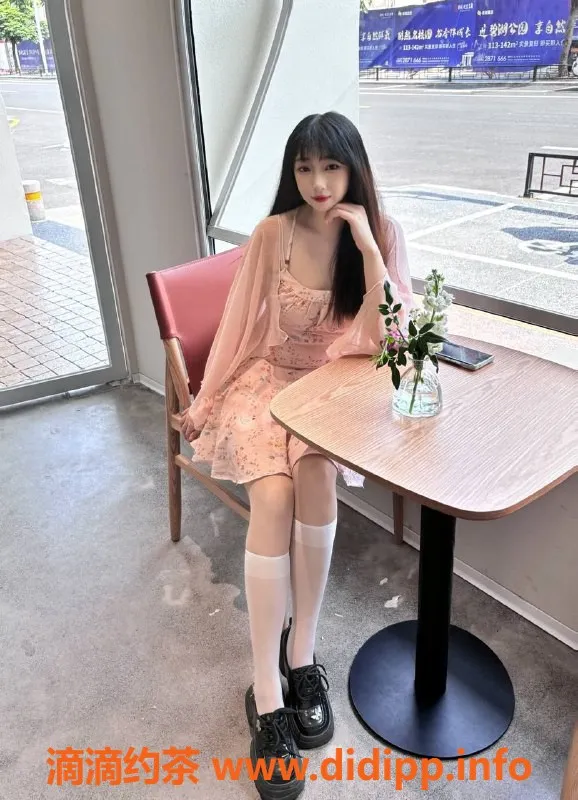 厦门楼凤-思明嫩妹小兮兮，19岁真实学生，配合度超高