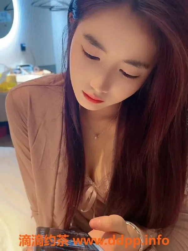 深圳楼凤-南山区嫩妹可可，1000元享制服服务