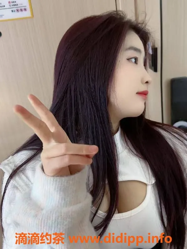 深圳楼凤-南山区嫩妹可可，1000元享制服服务