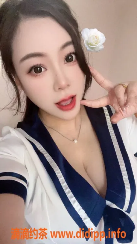 成都楼凤资源信息,成都高新区奶优，26岁巨乳性感服务，600元/60分钟