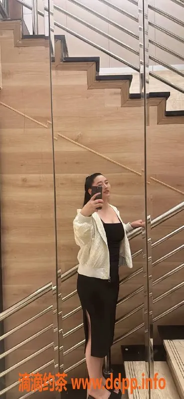 广州楼凤-越秀梦露，御姐大胸，夜课只需7P