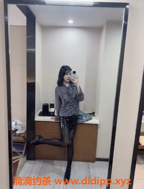 成都楼凤-成都兔兔22岁排骨精，身高170，500元超值服务！