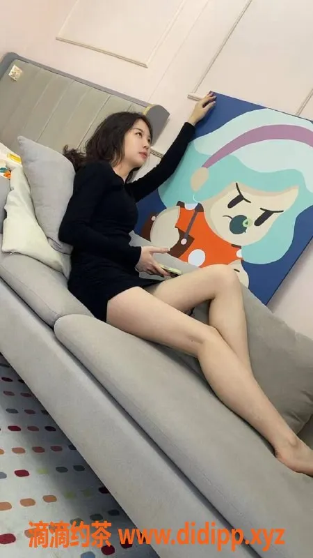 广州楼凤-天河御姐林允儿，500p起约你狂欢