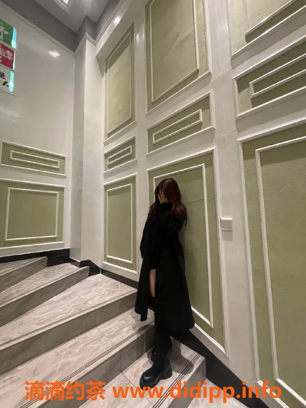 杭州楼凤资源信息,拱墅嫩妹琪梦，69互舔超享受！